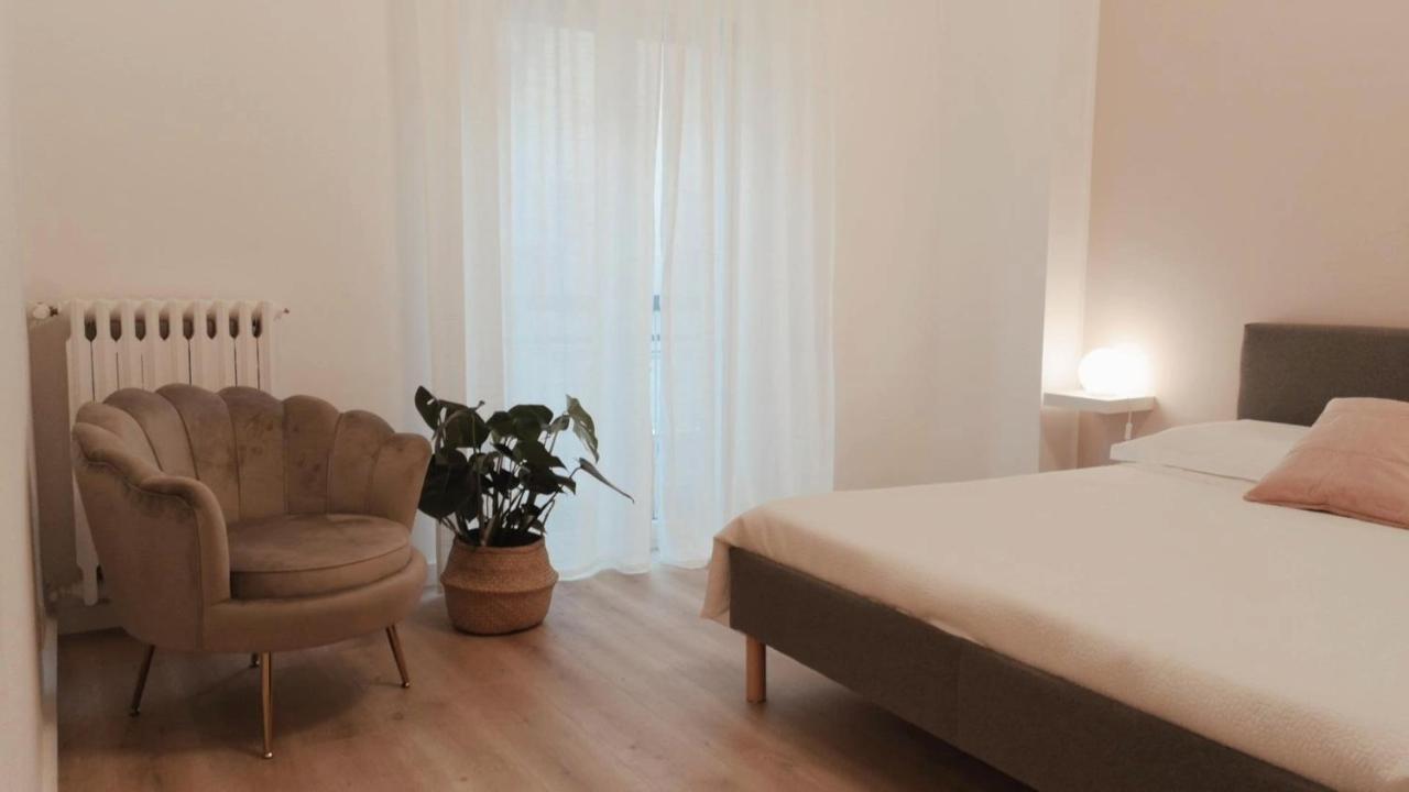 So Fine Petruzzelli Flat Lägenhet Bari Exteriör bild